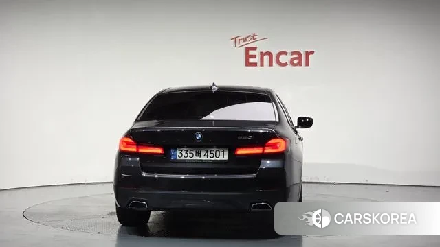 BMW 5 Series (G30) id 3433542 из Кореи 14