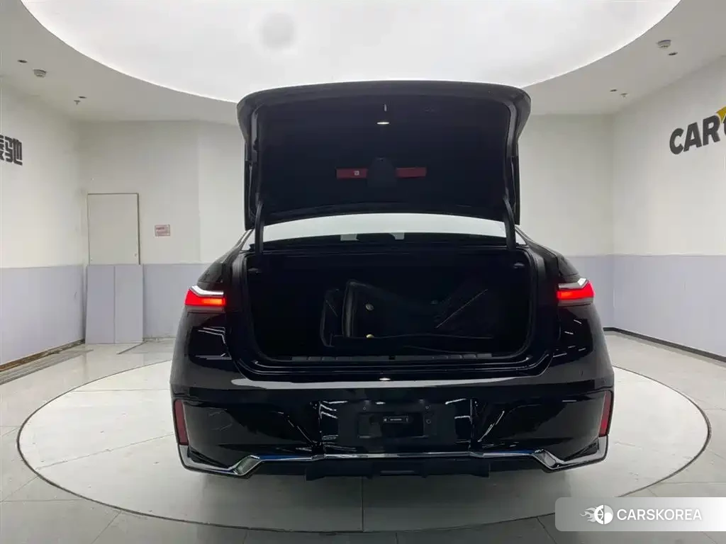 BMW 7 series id 4539099 из Китая 23