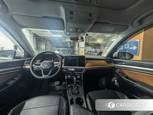 Volkswagen Bora 2023 Белый из Китая, фото 4