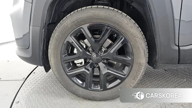 Jeep Renegade id 3538887 из Кореи 14