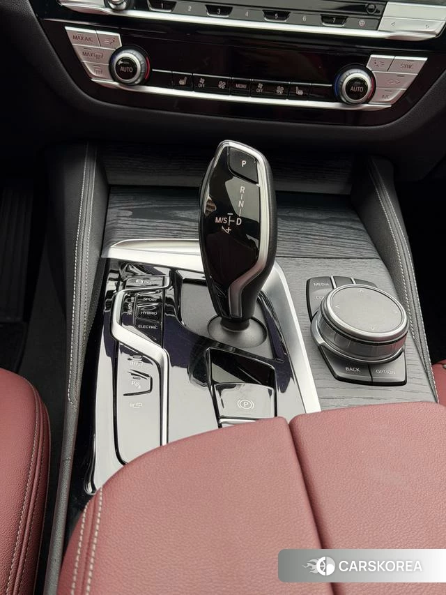 BMW 5 series PHEV 2021 Белый из Китая, фото 4