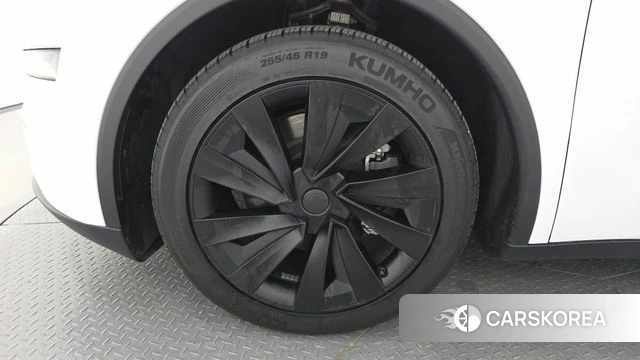 Tesla Model Y id 4791956 из Кореи 31