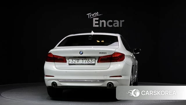 BMW 5 Series (G30) id 4232922 из Кореи 14