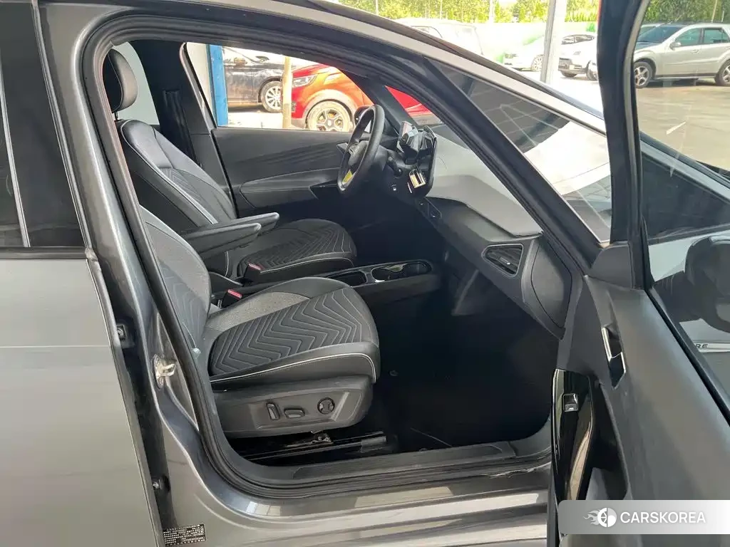 Volkswagen ID.3 2023 Silver/gray из Китая, фото 5