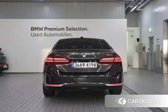 BMW 5 Series (G60) id 3763260 из Кореи 14