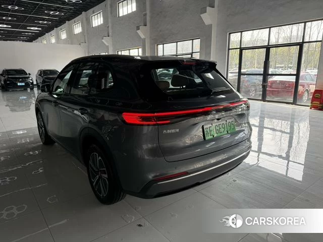 Geely Galaxy Galaxy Starship 7 EM-i 2026 Темно-серый из Китая, фото 6