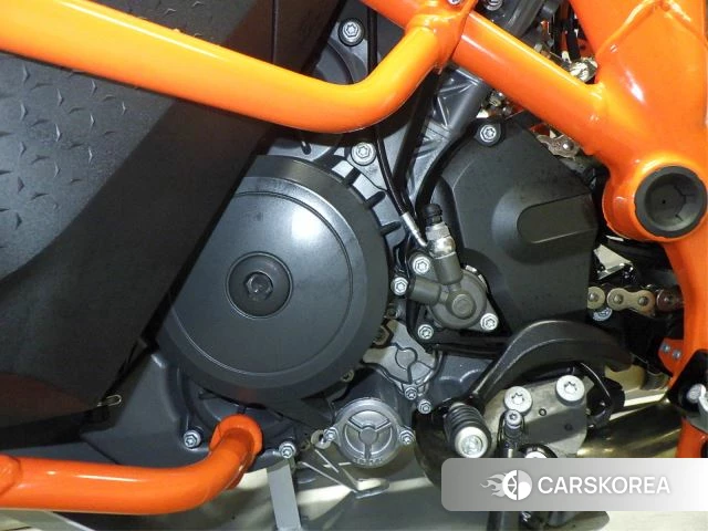 Engine photo