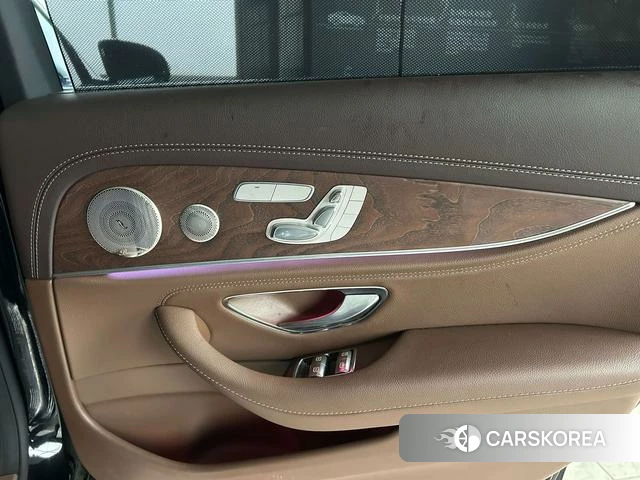Mercedes-Benz E-class id 4255758 из Китая 11