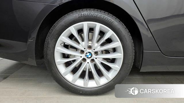 BMW 5 Series (G30) id 4355081 из Кореи 26