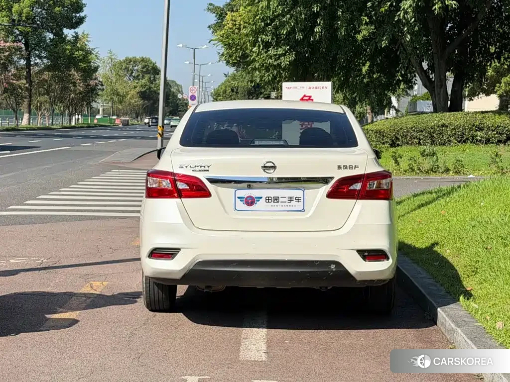 Nissan Sylphy id 4659903 из Китая 8