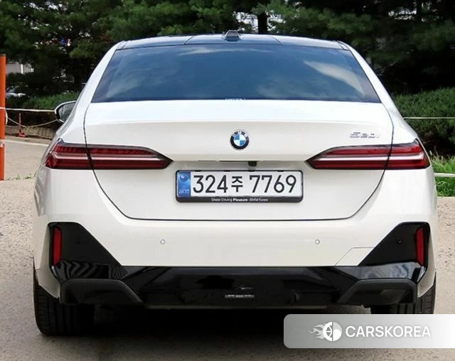 BMW 5 Series (G60) id 4584177 из Кореи 14