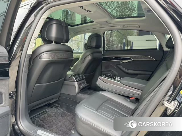 Audi A8 2023 Черный из Китая, фото 4