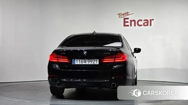 BMW 5 Series (G30) id 3754540 из Кореи 14