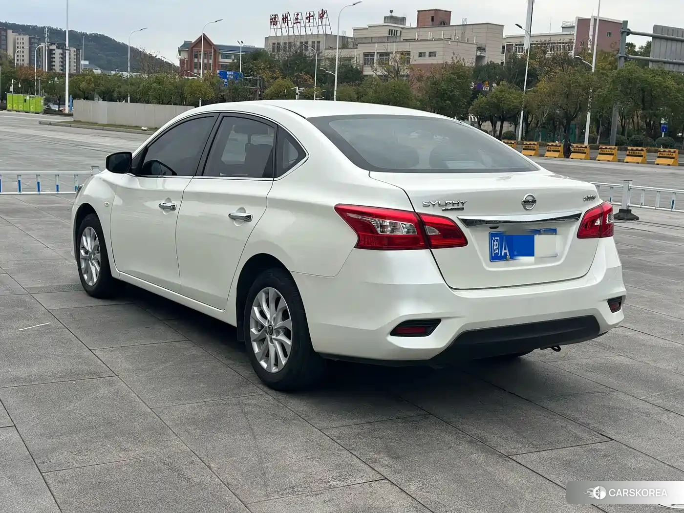 Nissan Sylphy 2023 Белый из Китая, фото 4