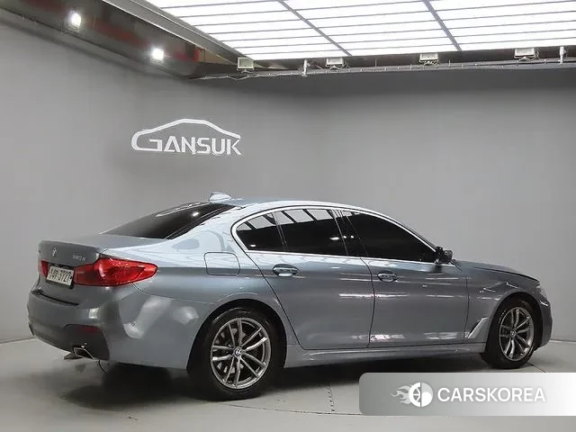 BMW 5 Series (G30) id 3698910 из Кореи 14