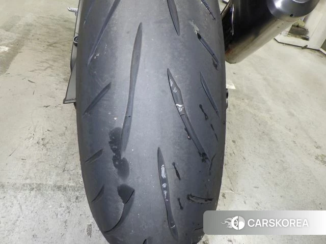 Проданный Honda CBR1000RR id 4184709 из Японии, фото 18