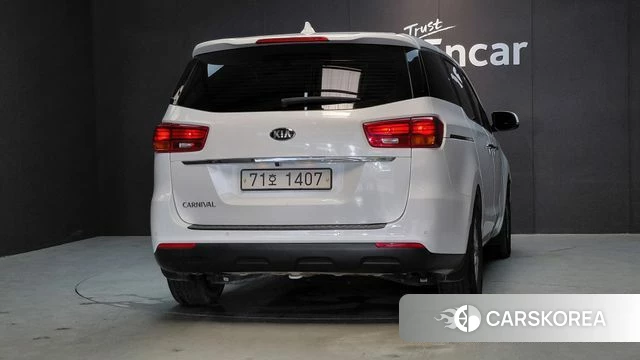 Kia The New Carnival id 4708184 из Кореи 22