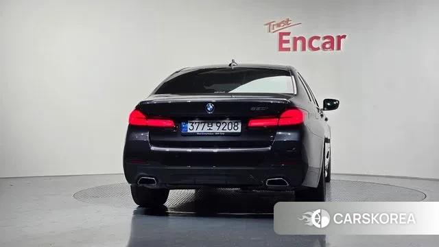 BMW 5 Series (G30) id 3432713 из Кореи 14