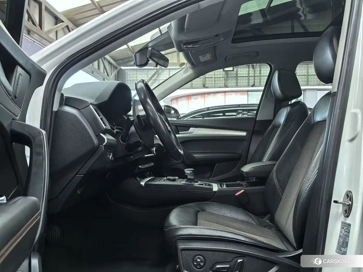 Audi Q5L 2020 Белый из Китая, фото 4