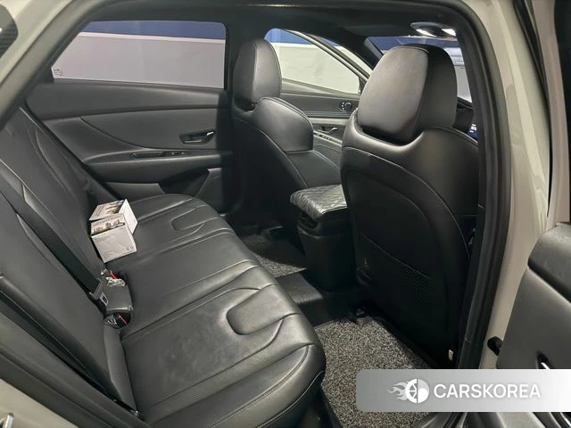 Hyundai Avante (CN7) 2021 Серебристо-серый из Кореи, фото 5