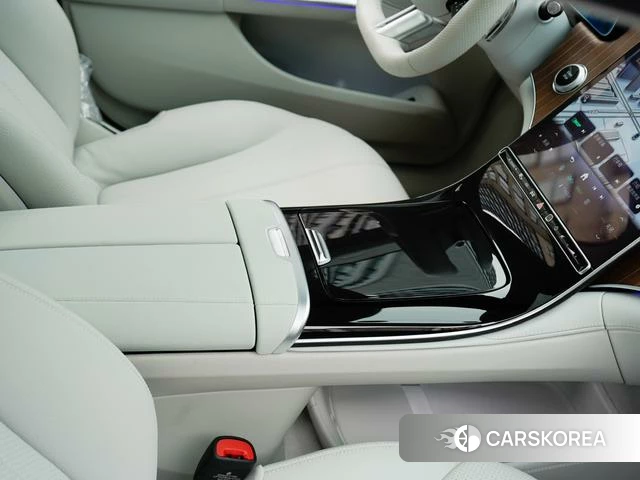 Mercedes-Benz EQE id 3993472 из Китая 10