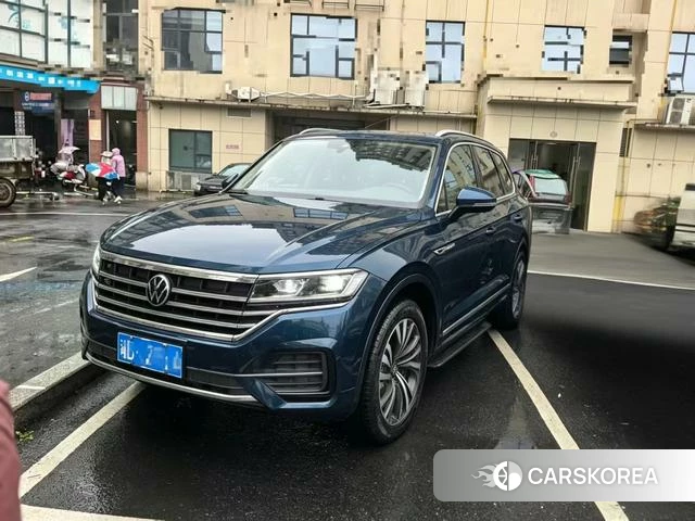 Volkswagen Touareg 2022 Синий из Китая, фото 5
