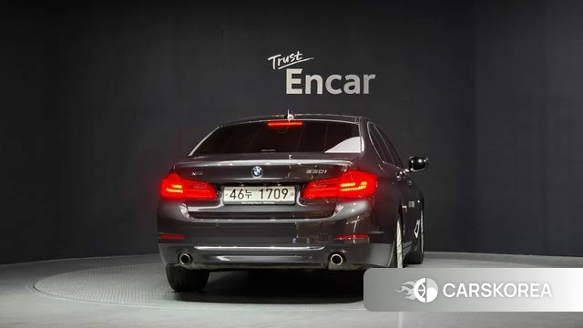 BMW 5 Series (G30) id 4491036 из Кореи 27