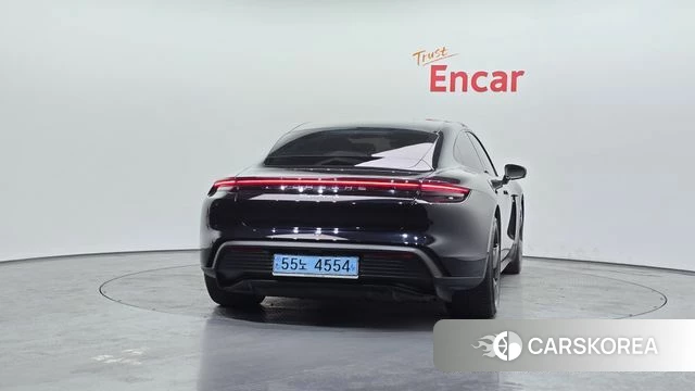 Porsche Taycan id 3819739 из Кореи 14