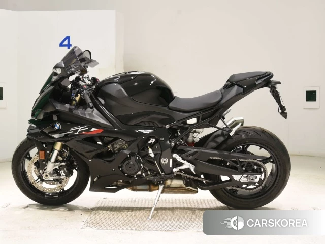BMW S1000RR 2023 из Японии
