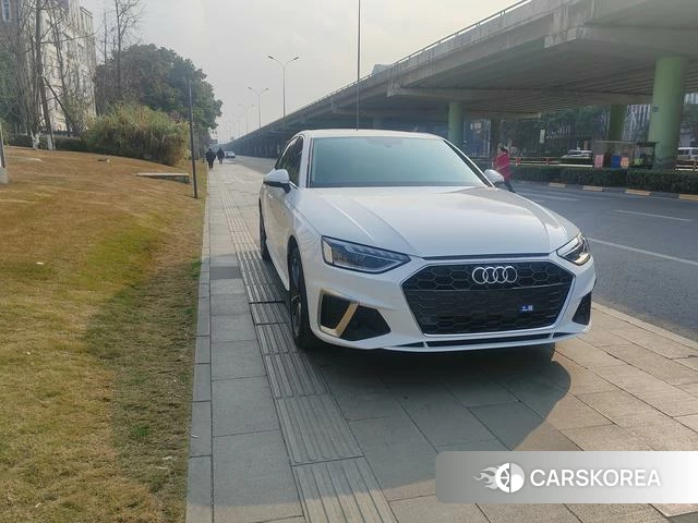 Audi A4L 2022 Белый из Китая, фото 4