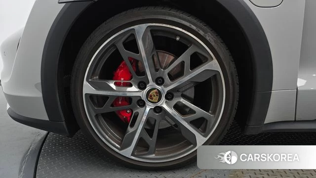 Porsche Taycan id 4591432 из Кореи 29