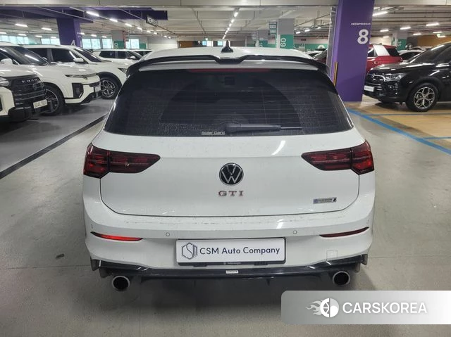 Volkswagen Golf 8th Generation 2024 Белый из Кореи, фото 4