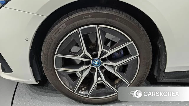 BMW i5 (G60) id 4725046 из Кореи 27