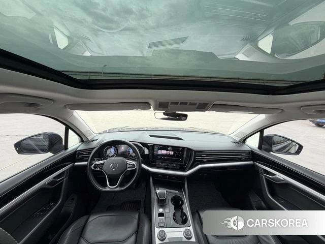 Volkswagen Touareg 2022 Синий из Китая, фото 4