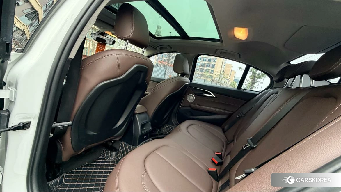 BMW 1 series 2021 Белый из Китая, фото 4