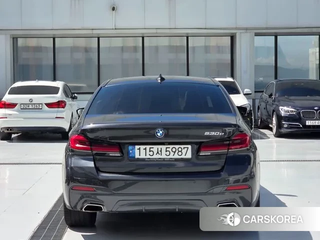 BMW 5 Series (G30) 2022 Серый из Кореи, фото 4