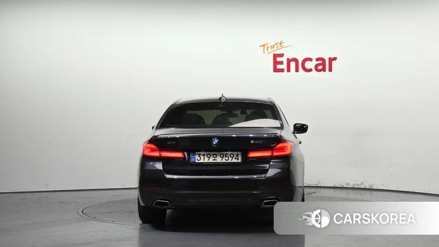 BMW 5 Series (G30) id 4395759 из Кореи 24