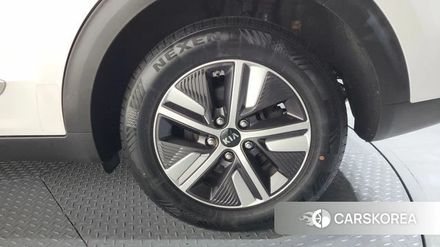 Kia The New Niro id 3873253 из Кореи 14