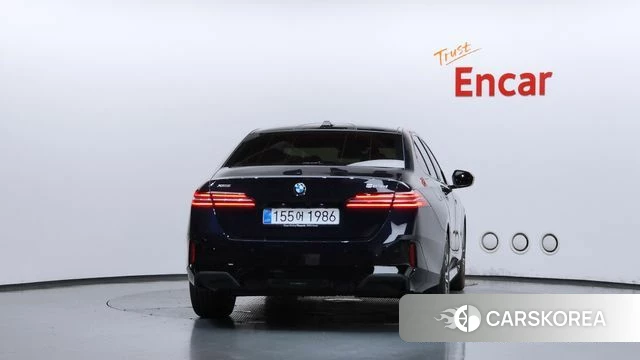 BMW 5 Series (G60) id 4791849 из Кореи 27