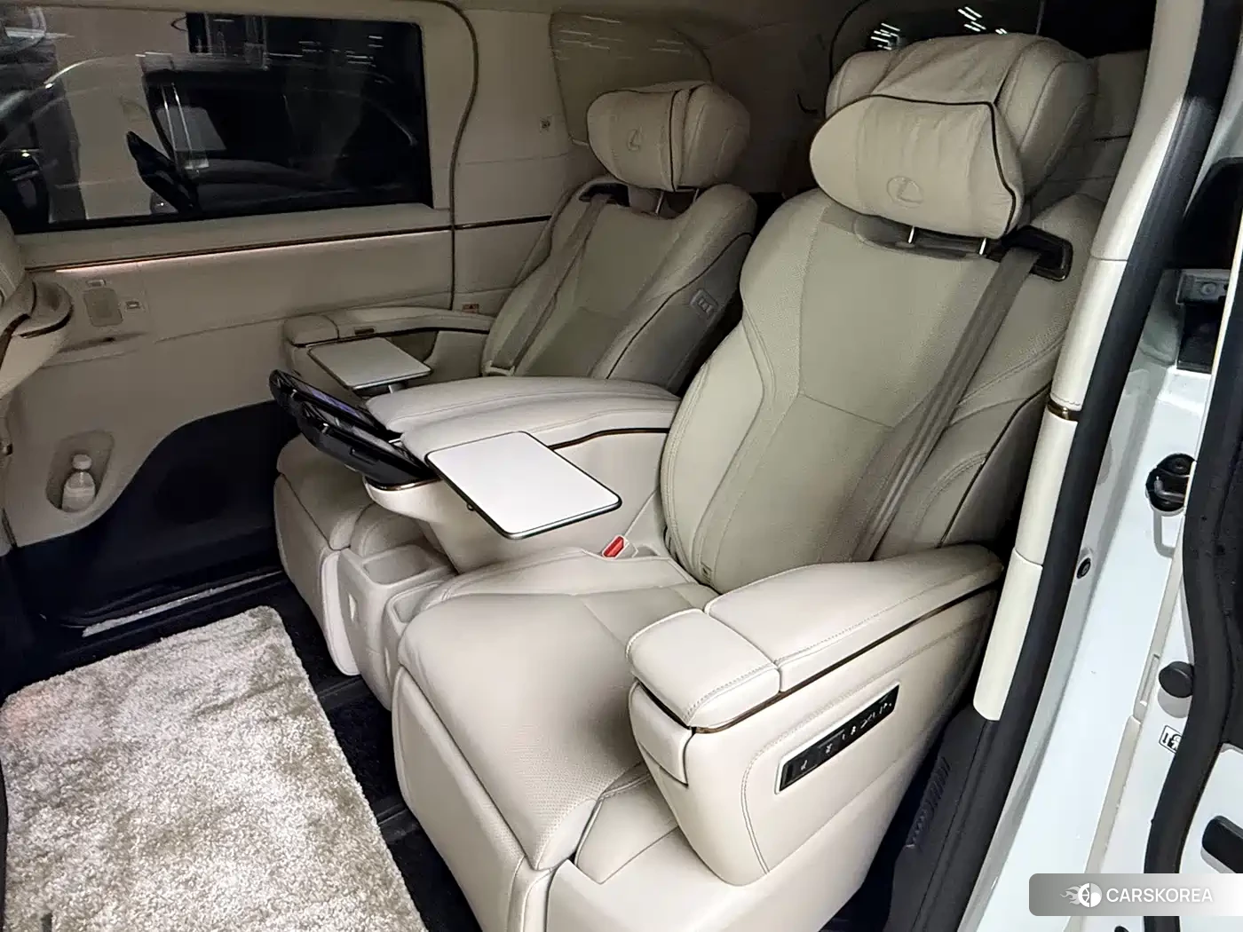 Lexus LM 2026 Белый из Китая, фото 4