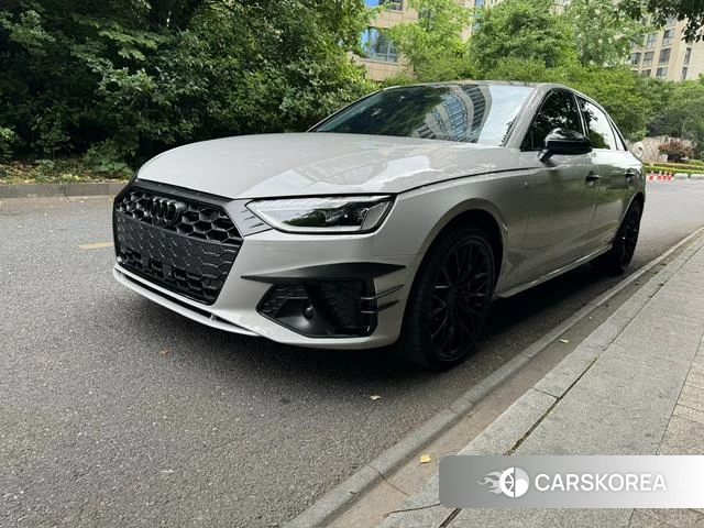 Audi A4L 2022 Серебристо-серый из Китая, фото 5