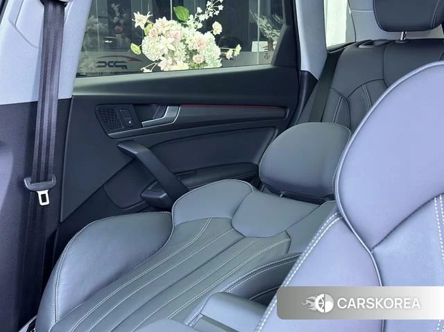 Audi Q5L id 4258868 из Китая 34