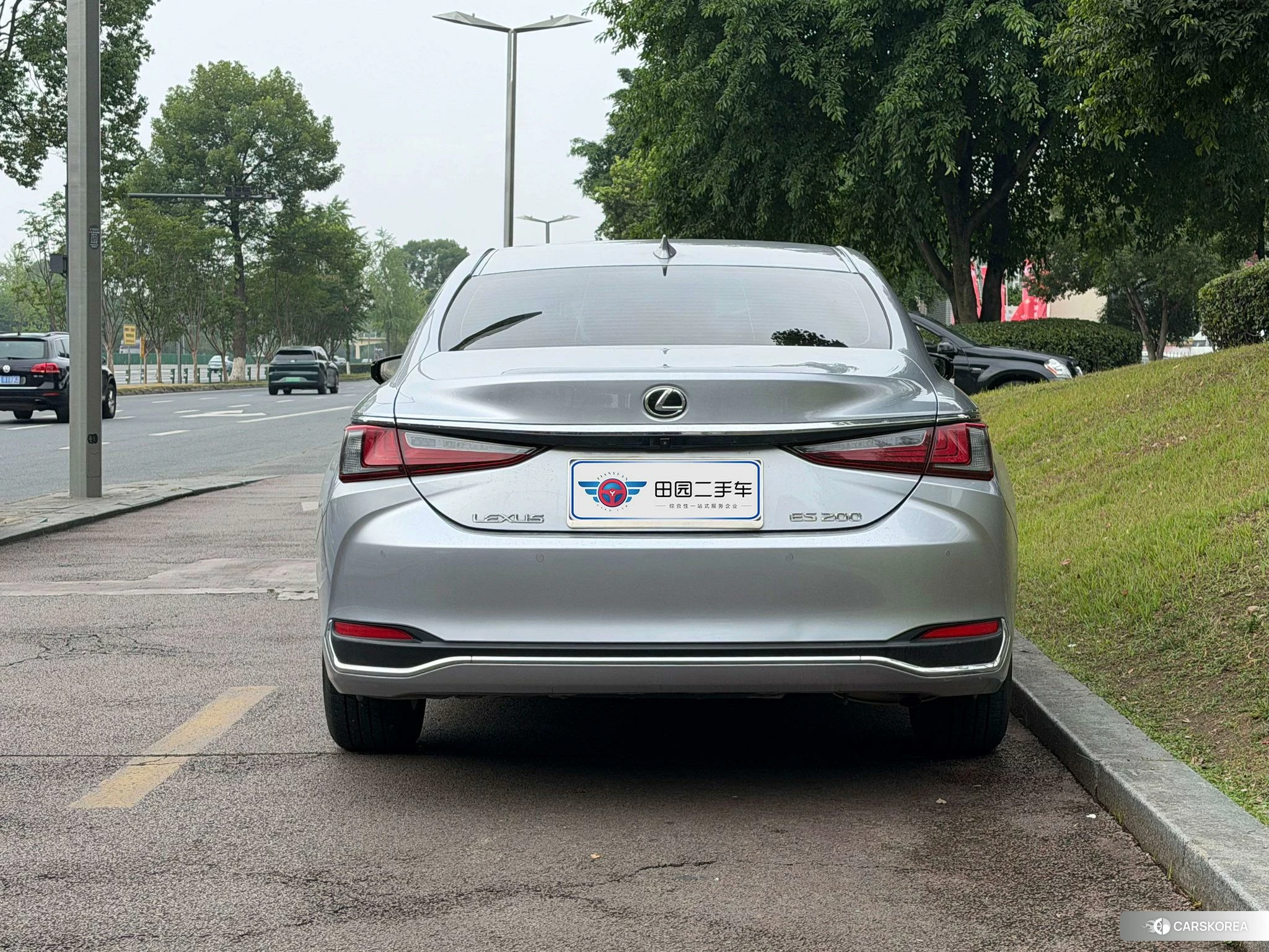 Lexus ES id 4473955 из Китая 7