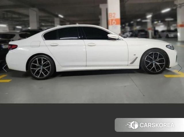 BMW 5 Series (G30) 2021 Белый из Кореи, фото 4