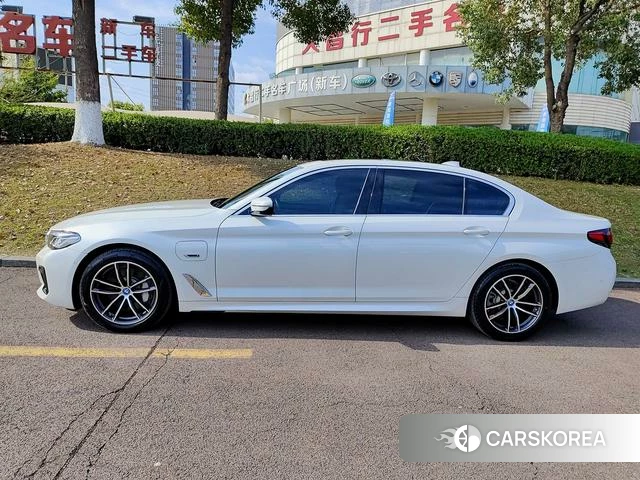 BMW 5 series PHEV 2022 Белый из Китая, фото 4