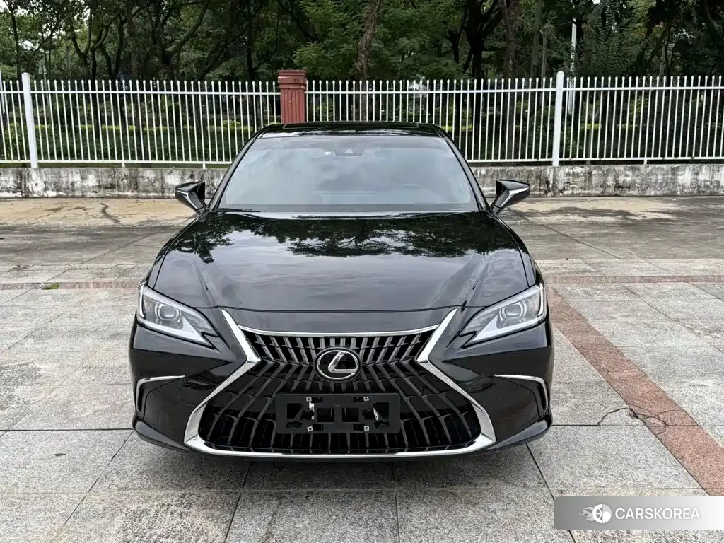 Lexus ES 2023 Черный из Китая, фото 4