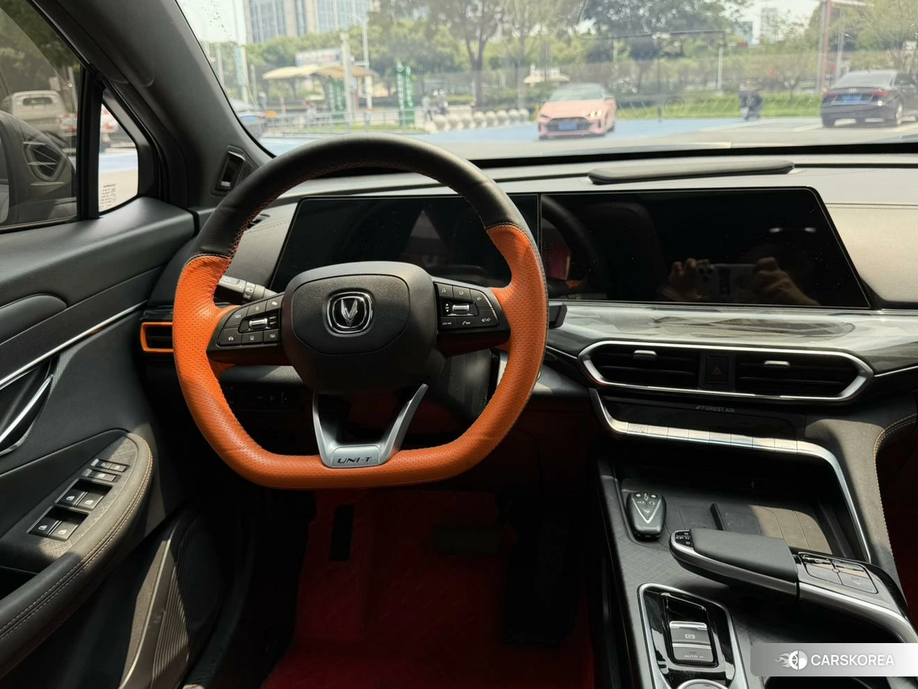Chang'an UNI-T 2021 Темно-серый из Китая, фото 6