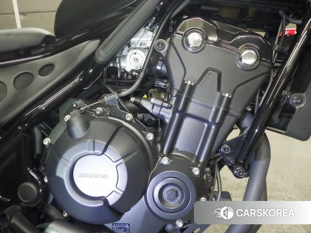Engine photo