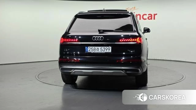 Audi Q7 (4M) id 4187650 из Кореи 24