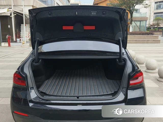 BMW 5 series PHEV id 4333418 из Китая 23